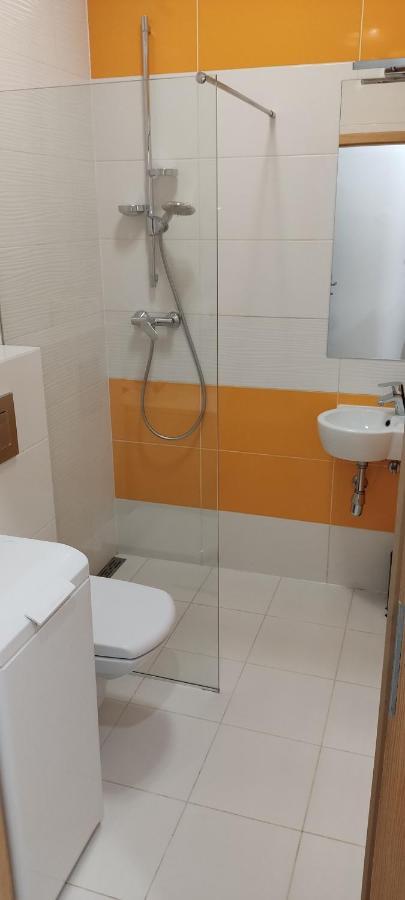 Be My Guest- Fontany Luxury Apartment Metro Wi-Fi Free Parking Zone وارسو المظهر الخارجي الصورة