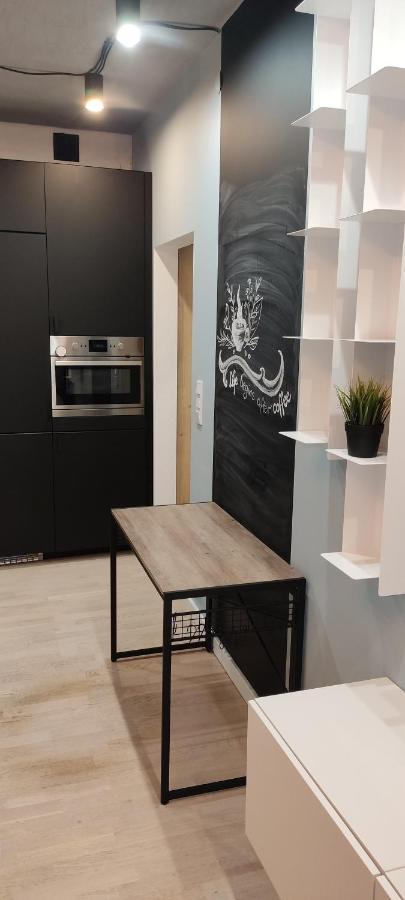 Be My Guest- Fontany Luxury Apartment Metro Wi-Fi Free Parking Zone وارسو المظهر الخارجي الصورة