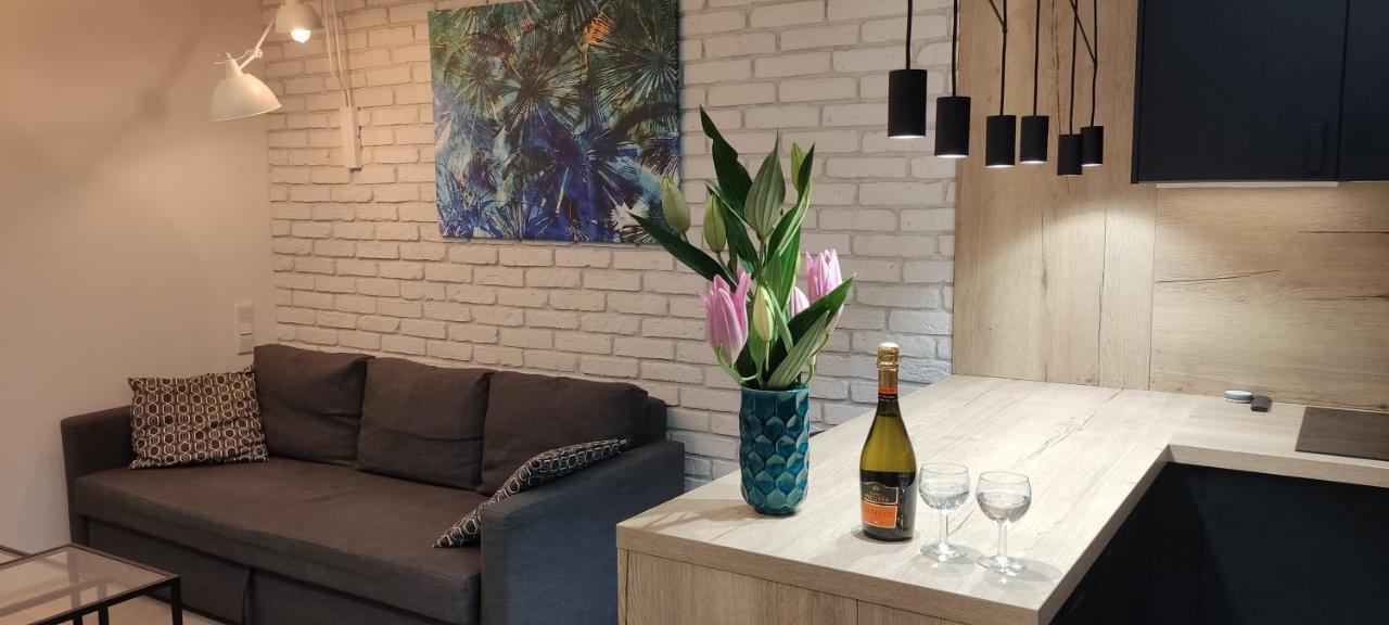 Be My Guest- Fontany Luxury Apartment Metro Wi-Fi Free Parking Zone وارسو المظهر الخارجي الصورة