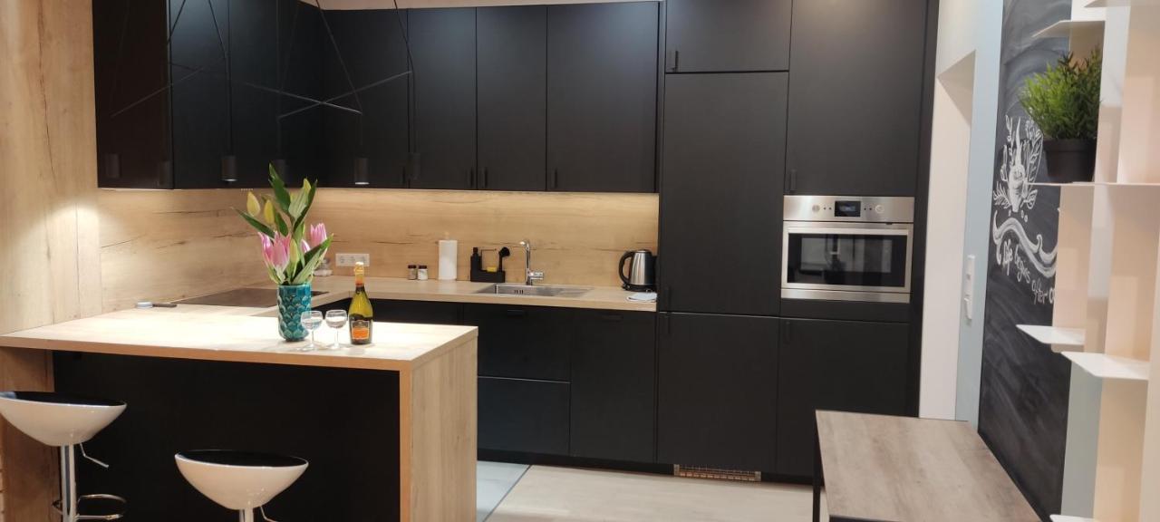 Be My Guest- Fontany Luxury Apartment Metro Wi-Fi Free Parking Zone وارسو المظهر الخارجي الصورة