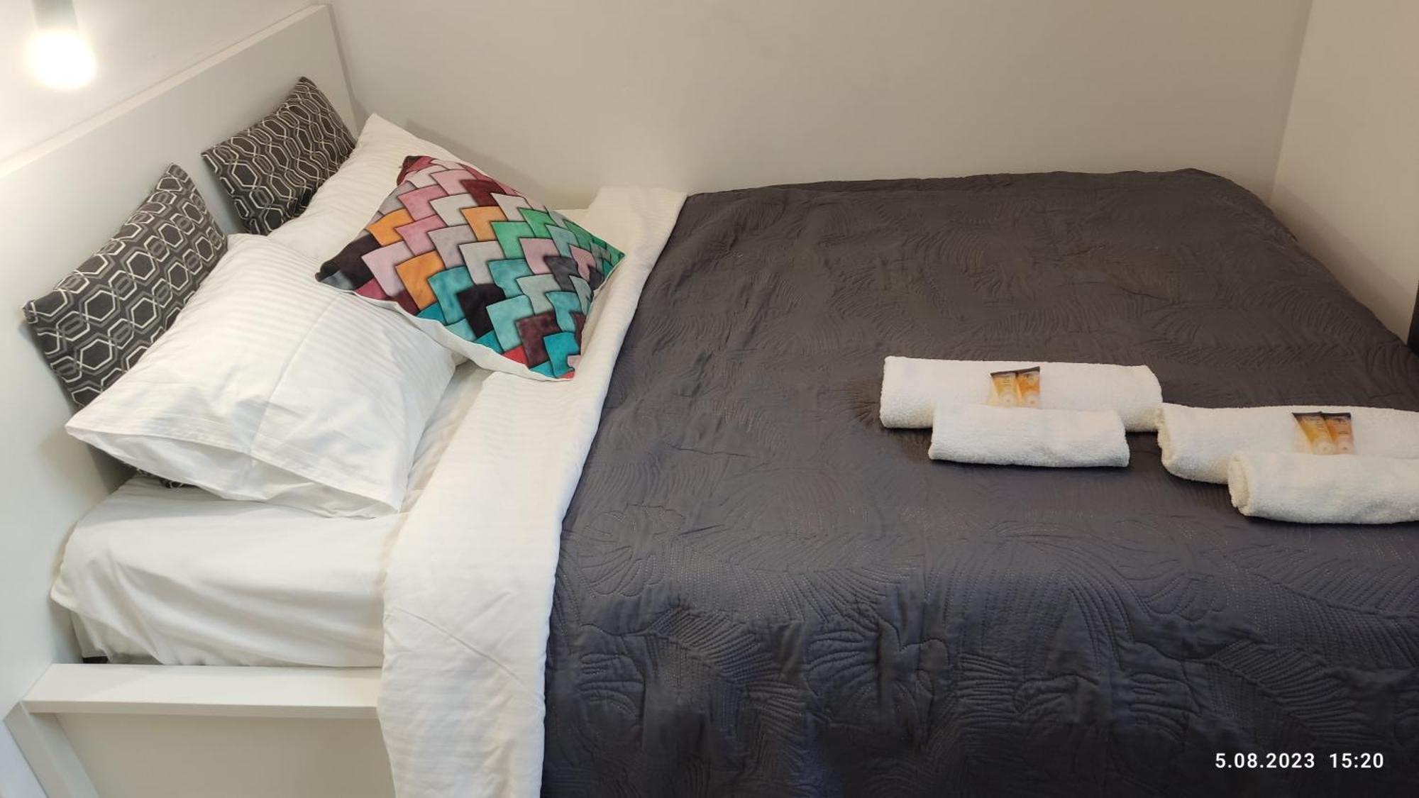 Be My Guest- Fontany Luxury Apartment Metro Wi-Fi Free Parking Zone وارسو المظهر الخارجي الصورة